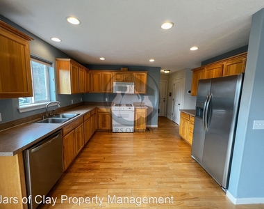 2380 Kaley Ave Nw - Photo Thumbnail 9