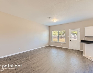 3802 Cloudbluff Lane Unit - Photo Thumbnail 7