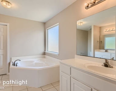 3802 Cloudbluff Lane Unit - Photo Thumbnail 11