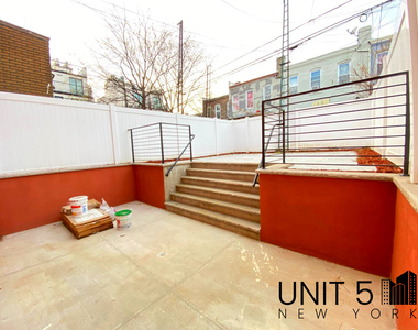 137 Moffat Street - Photo Thumbnail 9