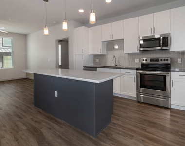 2870 Arapahoe Rd - Photo Thumbnail 8
