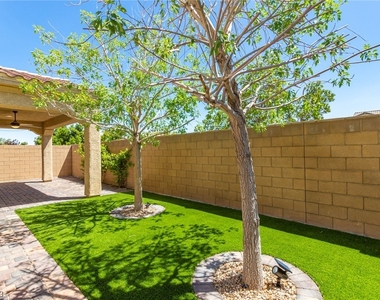 9767 Canyon Landing Avenue - Photo Thumbnail 41