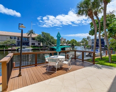 1 Royal Palm Way - Photo Thumbnail 20