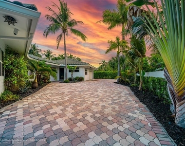 1421 S Ocean Drive - Photo Thumbnail 39