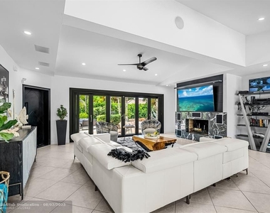 1421 S Ocean Drive - Photo Thumbnail 1