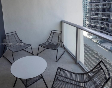 1010 Brickell Ave - Photo Thumbnail 8
