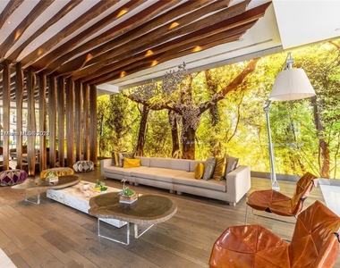 1010 Brickell Ave - Photo Thumbnail 14