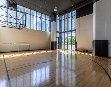1010 Brickell Ave - Photo Thumbnail 22