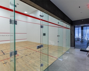 1010 Brickell Ave - Photo Thumbnail 24