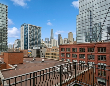 333 W Hubbard Street - Photo Thumbnail 13