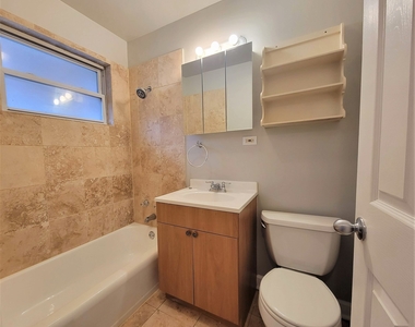 2642 W Foster Avenue - Photo Thumbnail 13