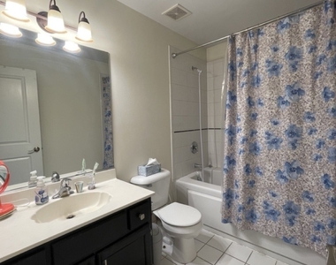 7859 W Addison Street - Photo Thumbnail 7