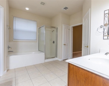 2315  Wheaton Trl - Photo Thumbnail 12