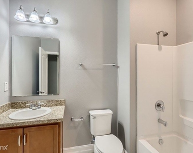 2944 Boating Boulevard Unit - Photo Thumbnail 12