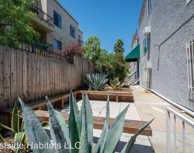 641 Gayley Ave - Photo Thumbnail 13