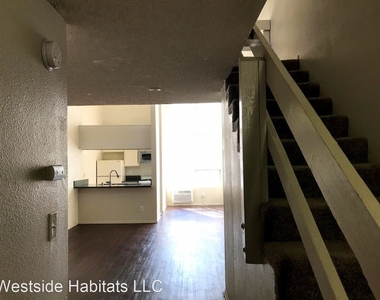 641 Gayley Ave - Photo Thumbnail 1
