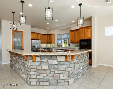 1571 Gettysvue Way - Photo Thumbnail 2