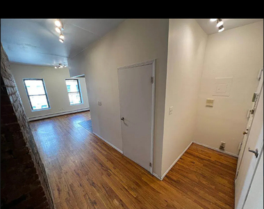 161 Rivington Street - Photo Thumbnail 2