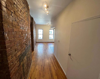161 Rivington Street - Photo Thumbnail 3