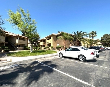 3135 S Mojave Road - Photo Thumbnail 13