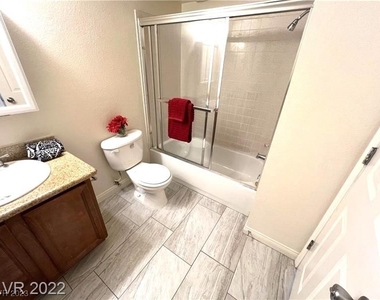 3135 S Mojave Road - Photo Thumbnail 8