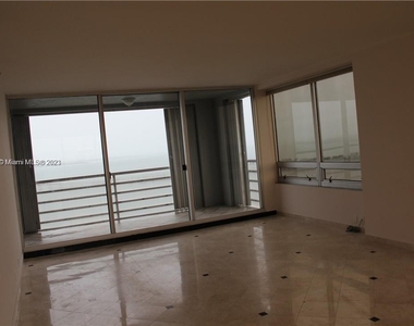 1541 Brickell Ave - Photo Thumbnail 1