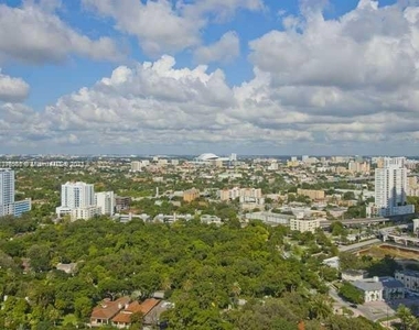 1541 Brickell Ave - Photo Thumbnail 5