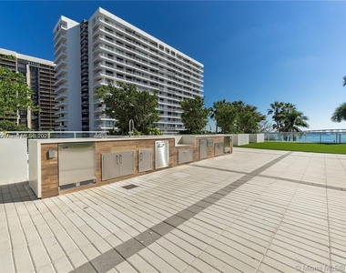 1541 Brickell Ave - Photo Thumbnail 17