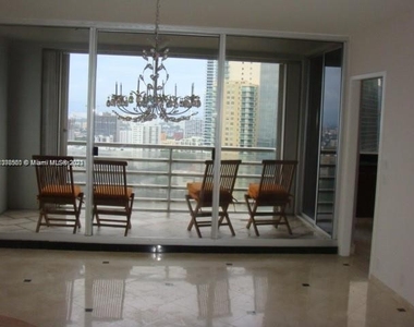 1541 Brickell Ave - Photo Thumbnail 0