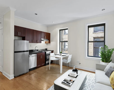 207 West 11th Street - Photo Thumbnail 3