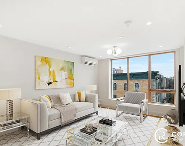 819 Lexington Avenue - Photo Thumbnail 1