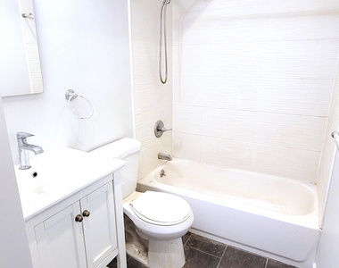 170-20 Lithonia Avenue - Photo Thumbnail 15