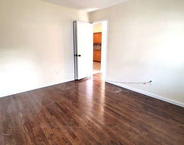 170-20 Lithonia Avenue - Photo Thumbnail 11