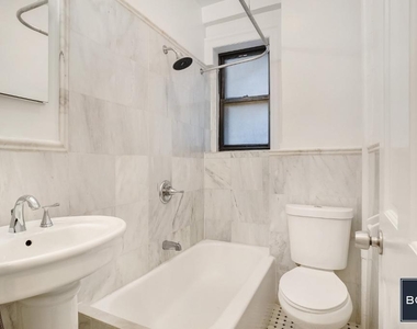 245 West 51st Street - Photo Thumbnail 6