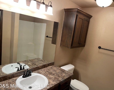 2718 Valley View Dr - Photo Thumbnail 23