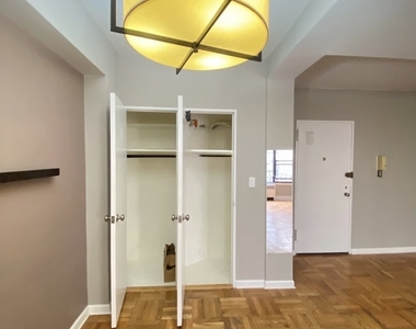 98-51 64th Avenue - Photo Thumbnail 4
