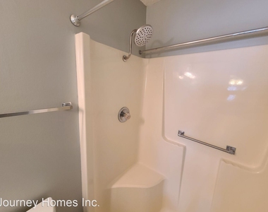 5521 80th Street North, Unit #311 - Photo Thumbnail 5