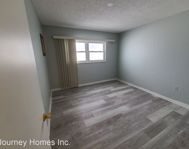 5521 80th Street North, Unit #311 - Photo Thumbnail 7