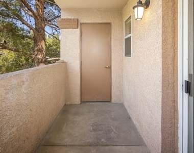 1150 N Buffalo Drive - Photo Thumbnail 22