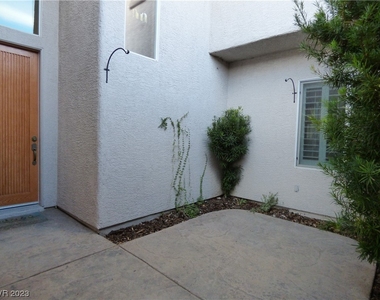 10498 Promenade Park Court - Photo Thumbnail 14