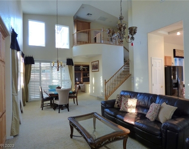 10498 Promenade Park Court - Photo Thumbnail 2