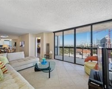 2413 Bayshore Boulevard - Photo Thumbnail 9