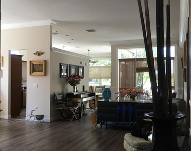 2333 Waburton Terrace - Photo Thumbnail 7