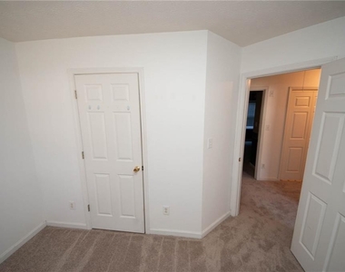 5042 Bathgate Court - Photo Thumbnail 8