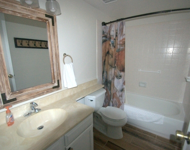 6452 N 77th Way - Photo Thumbnail 32