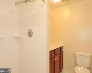 8707 Greystone Pl - Photo Thumbnail 21