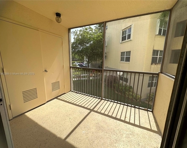 8225 Lake Dr - Photo Thumbnail 20