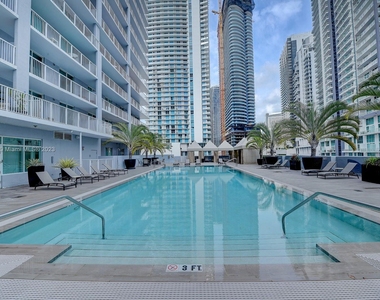 1250 S Miami Ave - Photo Thumbnail 13