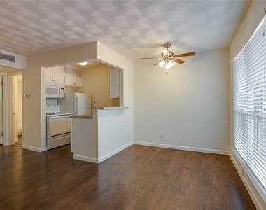 5124 Live Oak Street - Photo Thumbnail 3