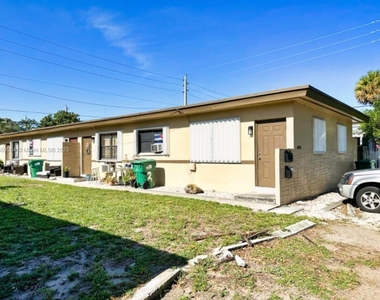 1010 Opa Locka Blvd - Photo Thumbnail 1